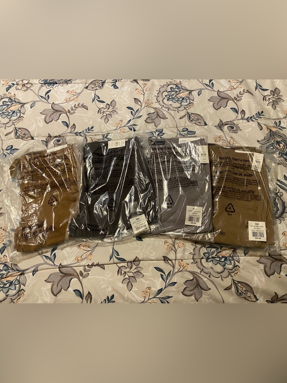 4 Pairs Aeropostale Men’s Stretch chino Joggers